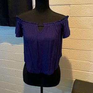 Flowing, off the shoulder crop top!